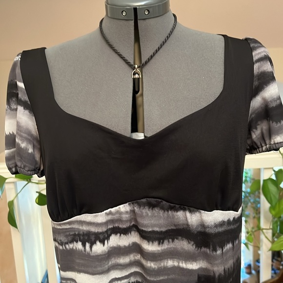 JW Shades of Black & Gray Blouse NWOT - Picture 2 of 5